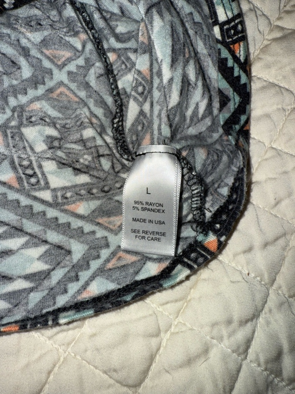 BKE Sleeveless Aztec-Print Tank Top L - Picture 3 of 6